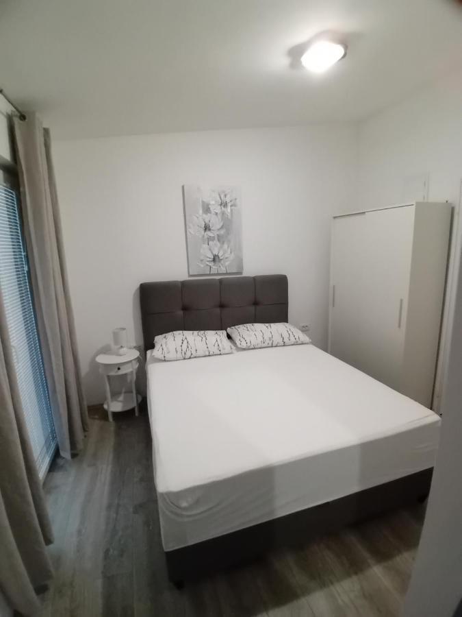 Tonka Apartments Gradac  Eksteriør billede