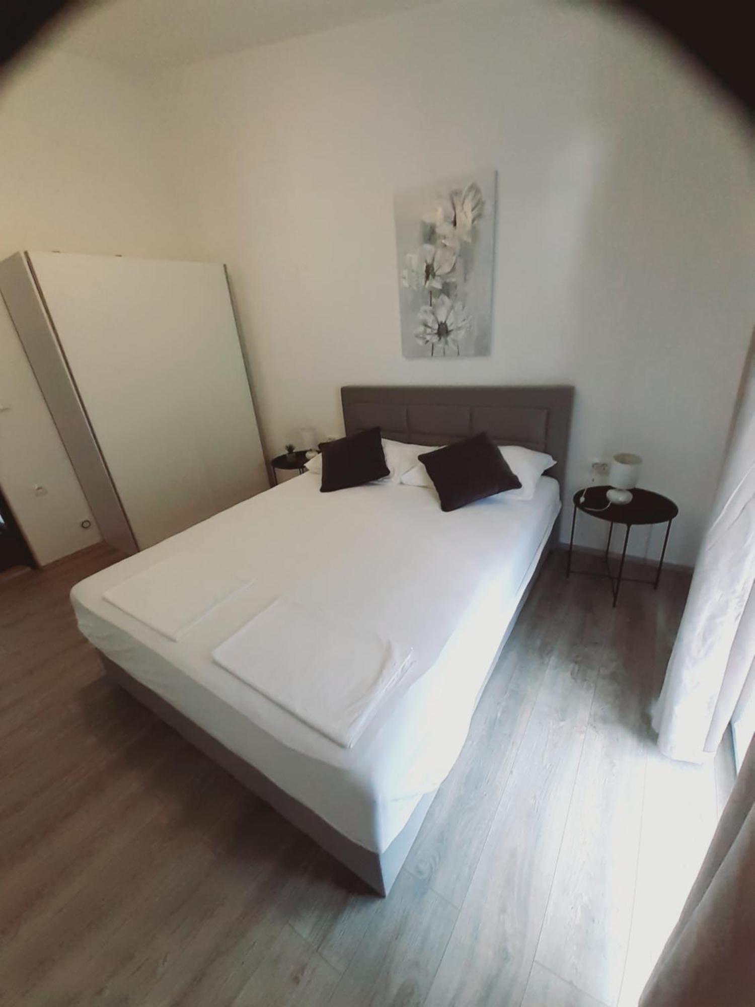 Tonka Apartments Gradac  Værelse billede