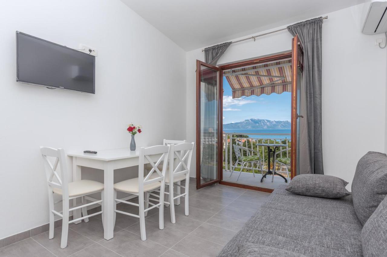 Tonka Apartments Gradac  Eksteriør billede