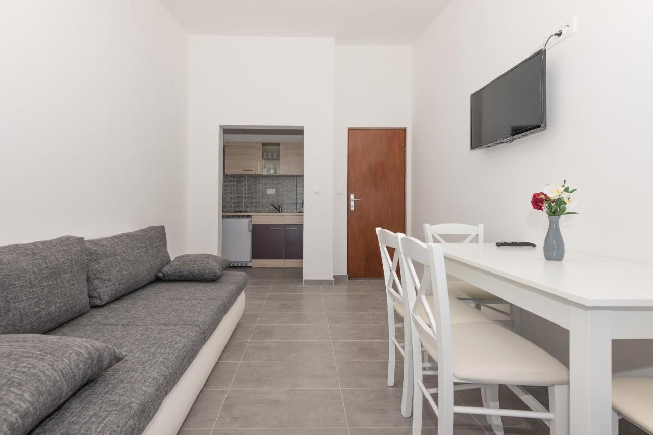 Tonka Apartments Gradac  Eksteriør billede