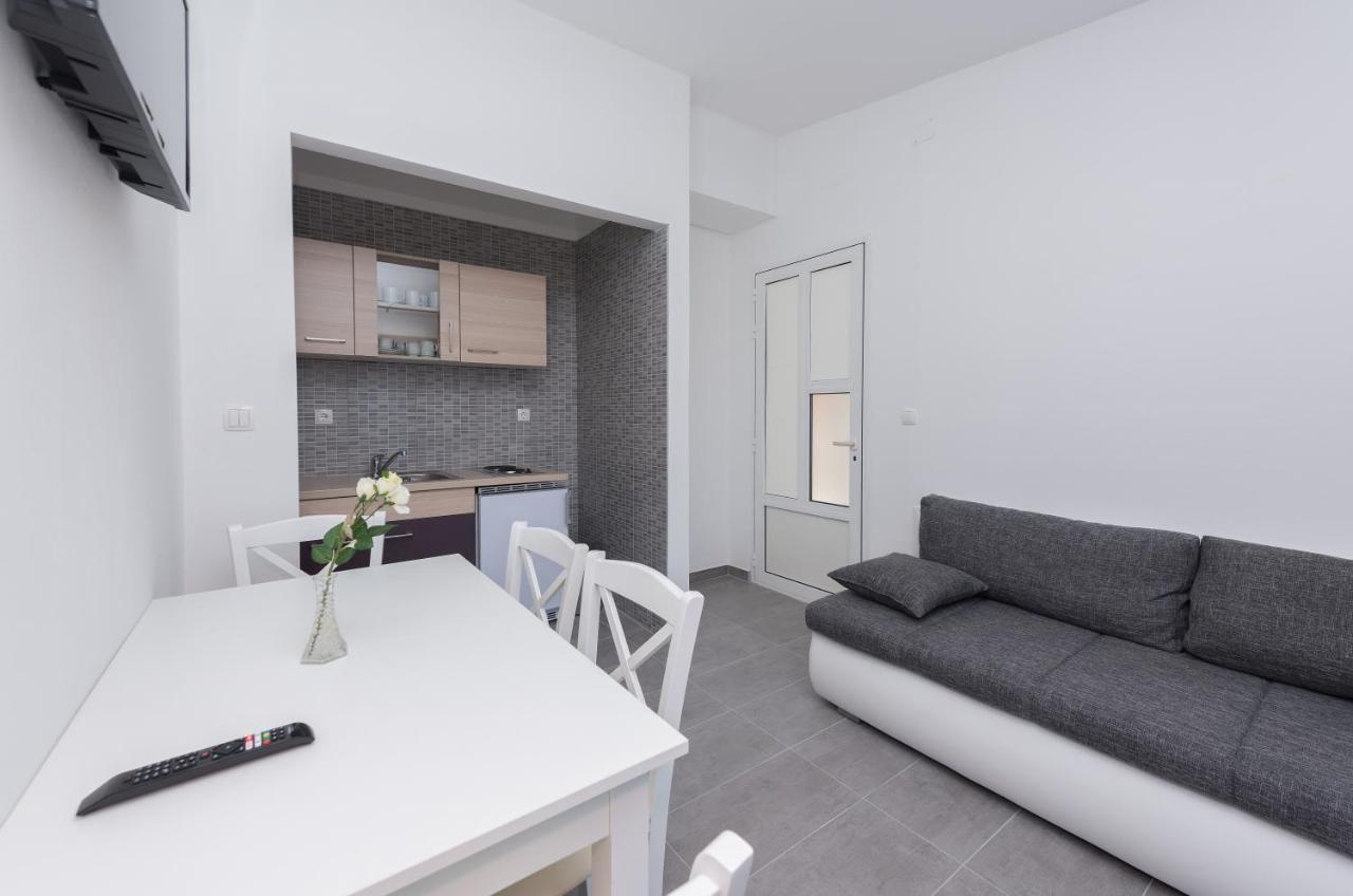Tonka Apartments Gradac  Eksteriør billede