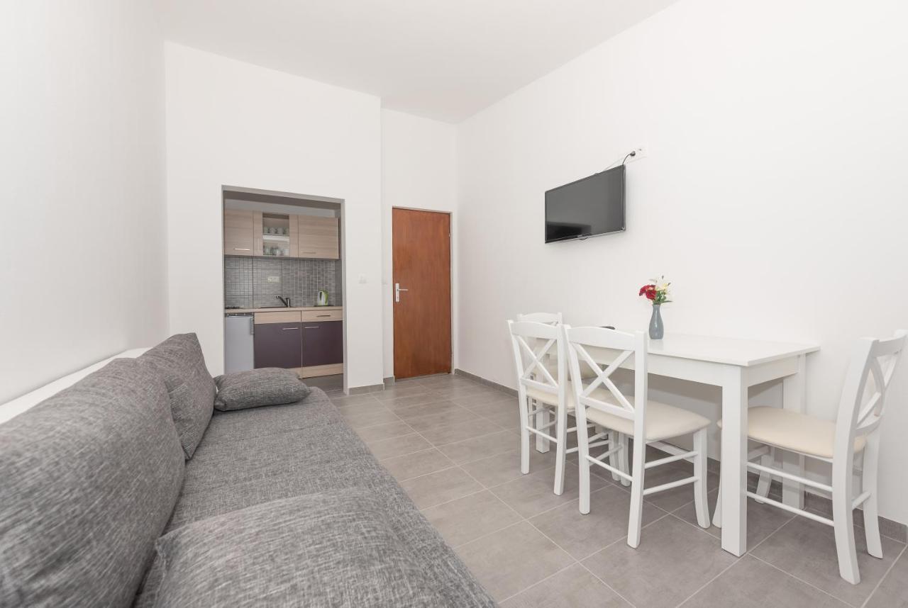 Tonka Apartments Gradac  Eksteriør billede
