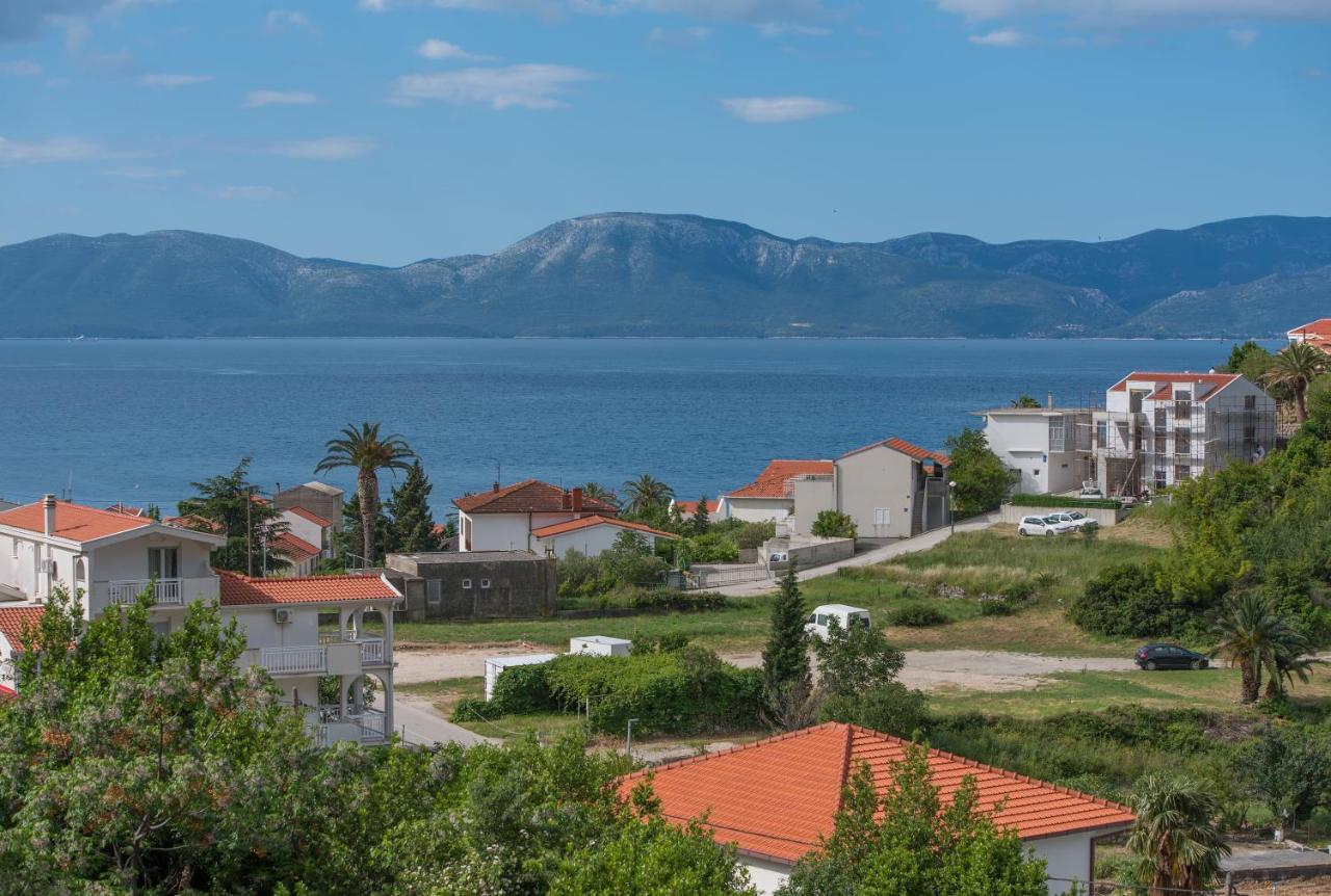 Tonka Apartments Gradac  Eksteriør billede
